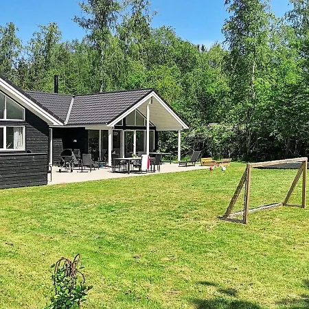 20 Person In Frederiksværk