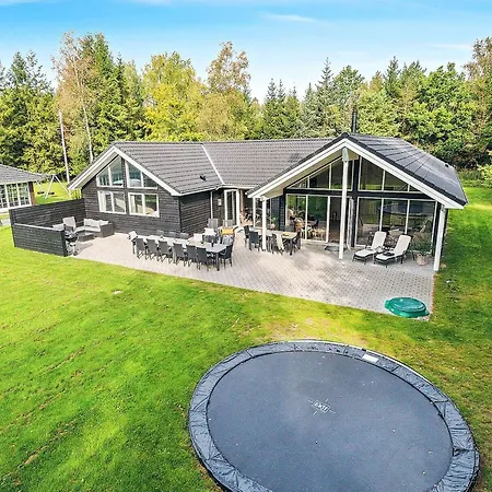 20 Person In * Frederiksværk