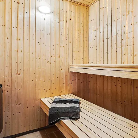 20 Person In Frederiksværk